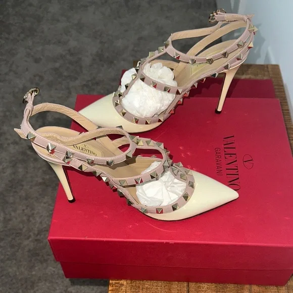 Valentino Garavani Cream and Tan Rockstud Heels - Picture 3 of 5